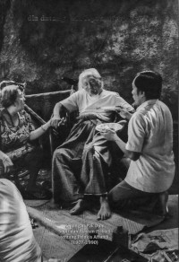Image of Dia Datang, Dia Lapar, Dia Pergi (Kenangan Pak Djon Sopir dan Asisten Pribadi tentang Pelukis Affandi (1907 - 1990)